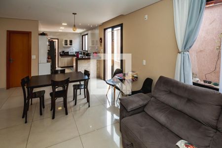 Casa para alugar com 4 quartos, 180m² em Alípio de Melo, Belo Horizonte
