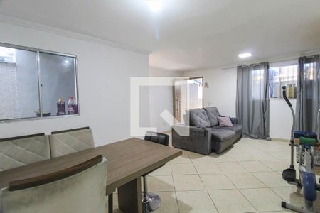 Sala de casa para alugar com 2 quartos, 125m² em Vila Fatima, São Paulo