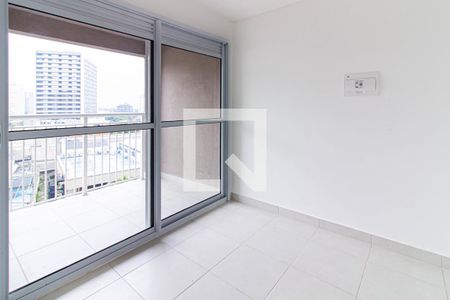 Sala / Cozinha de apartamento para alugar com 2 quartos, 34m² em Parque Industrial Tomas Edson, São Paulo