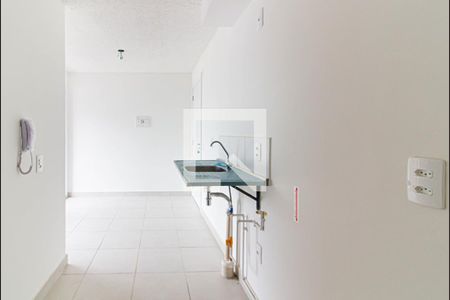 Sala/Cozinha de apartamento para alugar com 2 quartos, 34m² em Parque Industrial Tomas Edson, São Paulo