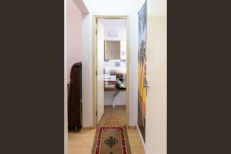 Corredor do Banheiro de apartamento para alugar com 1 quarto, 55m² em Cambuí, Campinas