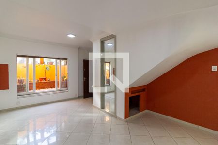 Sala de estar de casa para alugar com 3 quartos, 144m² em Jardim Prudência, São Paulo