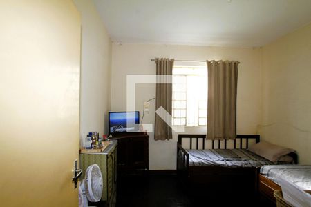 Quarto 2 de casa à venda com 5 quartos, 180m² em Vila Oeste, Belo Horizonte