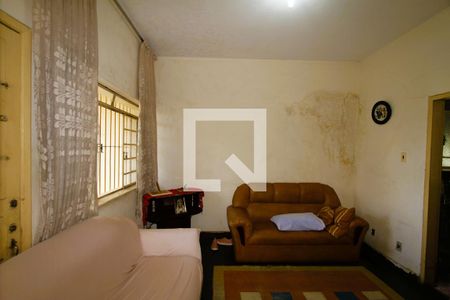 Sala de casa à venda com 5 quartos, 180m² em Vila Oeste, Belo Horizonte