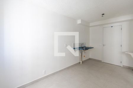 Sala de apartamento para alugar com 1 quarto, 24m² em Parque Industrial Tomas Edson, São Paulo