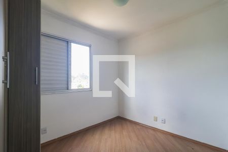 Quarto 2 de apartamento para alugar com 2 quartos, 44m² em Vila Indiana, Taboão da Serra