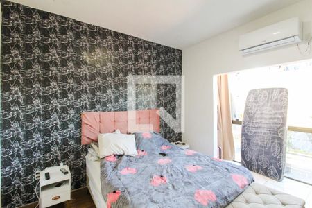 Casa à venda com 2 quartos, 85m² em Centro, Canoas