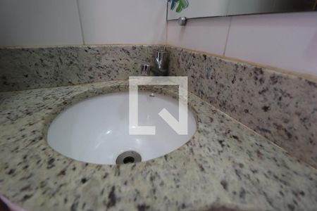 Lavabo de casa para alugar com 3 quartos, 175m² em Santa Mônica, Uberlândia