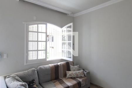 Sala 1 de casa para alugar com 4 quartos, 160m² em Copacabana, Belo Horizonte