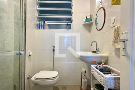 Banheiro  de apartamento à venda com 1 quarto, 41m² em Copacabana, Rio de Janeiro