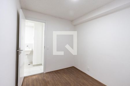 Quarto 1 de apartamento para alugar com 2 quartos, 33m² em Parque Industrial Tomas Edson, São Paulo