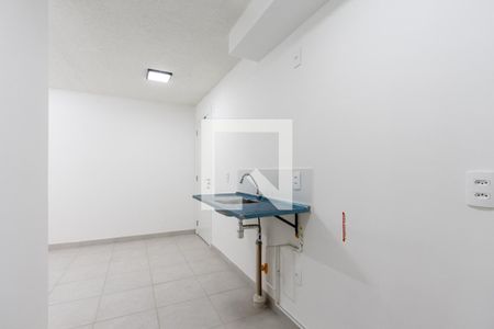 Sala/Cozinha de apartamento para alugar com 2 quartos, 33m² em Parque Industrial Tomas Edson, São Paulo