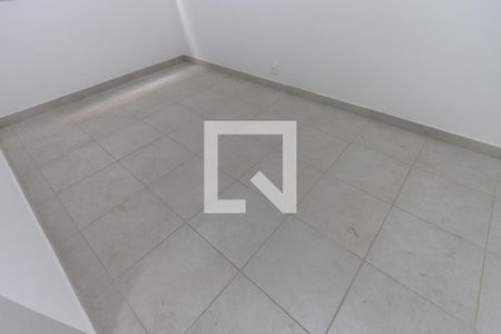 Sala de apartamento para alugar com 2 quartos, 33m² em Parque Industrial Tomas Edson, São Paulo