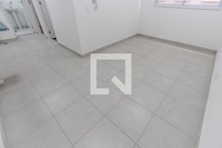 Sala de apartamento para alugar com 2 quartos, 33m² em Parque Industrial Tomas Edson, São Paulo