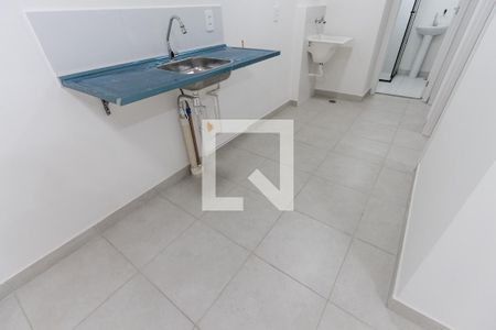 Sala/Cozinha de apartamento para alugar com 2 quartos, 33m² em Parque Industrial Tomas Edson, São Paulo