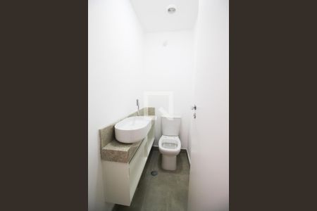 Lavabo de apartamento para alugar com 2 quartos, 75m² em Indianópolis, São Paulo