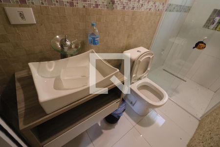 Banheiro da Suíte 1 de casa à venda com 3 quartos, 200m² em Umuarama, Osasco