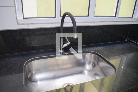 Cozinha de casa de condomínio à venda com 2 quartos, 69m² em Vila Carrão, São Paulo