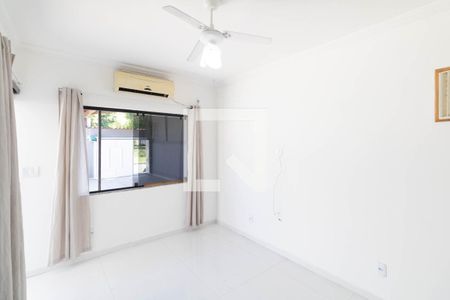 Sala de casa para alugar com 2 quartos, 280m² em Campo Grande, Rio de Janeiro