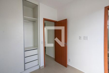 Apartamento para alugar com 2 quartos, 48m² em Santa Mônica, Uberlândia