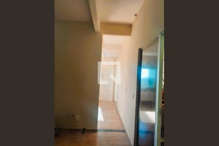 Corredor de apartamento para alugar com 2 quartos, 80m² em Jardim Vitória, Belo Horizonte