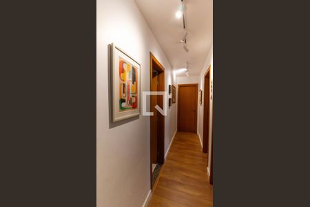 Corredor de apartamento para alugar com 3 quartos, 160m² em Santa Rosa, Niterói