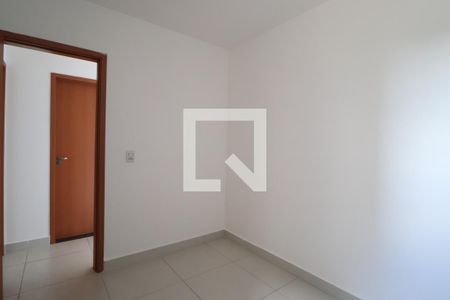 Quarto 1 de apartamento para alugar com 2 quartos, 54m² em Chácaras Tubalina E Quartel, Uberlândia