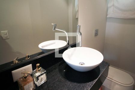 Lavabo de apartamento para alugar com 2 quartos, 125m² em Itaim Bibi, São Paulo