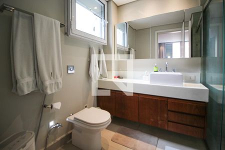 Banheiro da Suíte 1  de apartamento para alugar com 2 quartos, 125m² em Itaim Bibi, São Paulo