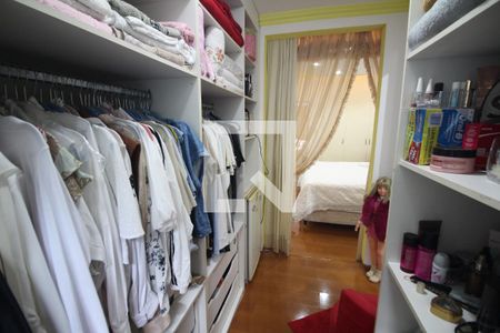 Closet Quarto 1 de apartamento à venda com 4 quartos, 200m² em Teixeira Dias (barreiro, Belo Horizonte