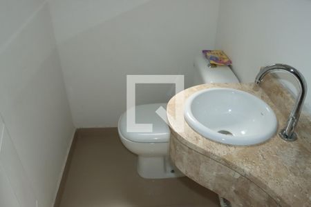 Lavabo de casa para alugar com 3 quartos, 120m² em Chácara Canta Galo, Cotia