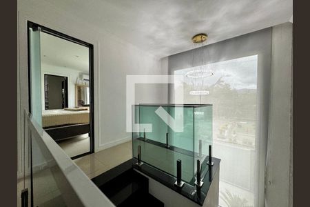 Hall Íntimo de casa de condomínio para alugar com 3 quartos, 270m² em Vargem Grande, Rio de Janeiro