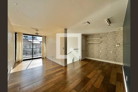 Sala (Segundo Andar) de casa de condomínio para alugar com 3 quartos, 300m² em Jacarepaguá, Rio de Janeiro