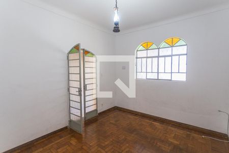 Sala de casa à venda com 5 quartos, 300m² em Sagrada Família, Belo Horizonte