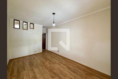 Sala de casa à venda com 3 quartos, 150m² em Santo Amaro, São Paulo