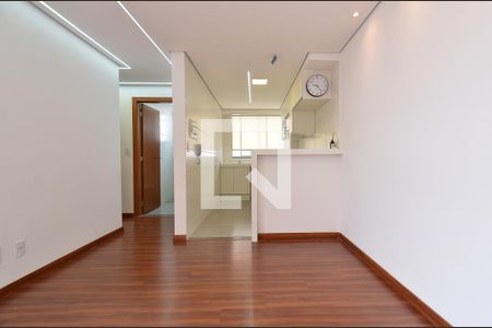 Sala  de apartamento para alugar com 2 quartos, 50m² em Palmares, Belo Horizonte