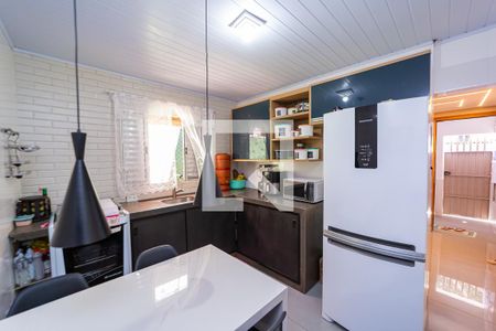 Cozinha de casa para alugar com 2 quartos, 52m² em Vila Nhocuné, São Paulo