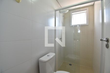 Banheiro de apartamento para alugar com 1 quarto, 30m² em Cristo Rei, Curitiba