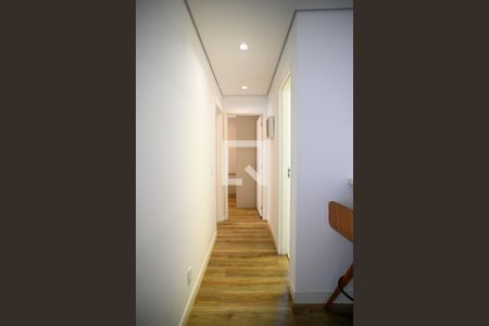 Corredor de apartamento à venda com 2 quartos, 54m² em Vila Nair, São Paulo