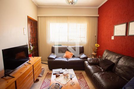 Casa à venda com 3 quartos, 200m² em São Domingos, São Paulo