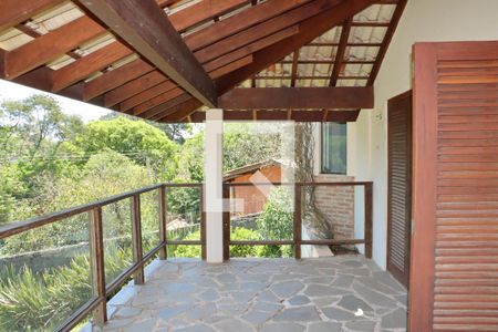 Casa para alugar com 4 quartos, 304m² em Vila Santo Antônio, Cotia