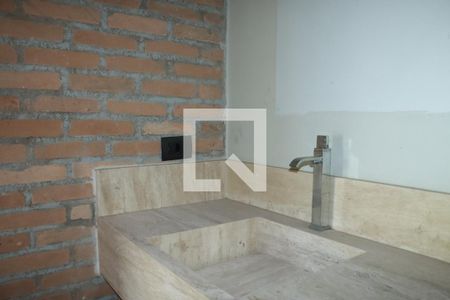 Casa para alugar com 4 quartos, 304m² em Vila Santo Antônio, Cotia