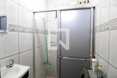 Banheiro da Suíte 1 de casa à venda com 2 quartos, 250m² em Bom Jesus, Porto Alegre