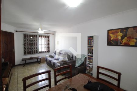 Sala de casa à venda com 2 quartos, 250m² em Bom Jesus, Porto Alegre