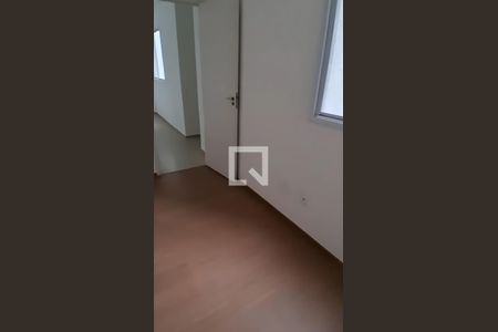 Corredor de apartamento para alugar com 2 quartos, 48m² em Palmeiras, Belo Horizonte