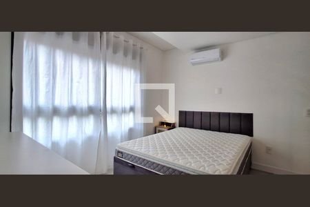 Suíte de apartamento para alugar com 1 quarto, 74m² em Centro, Florianópolis