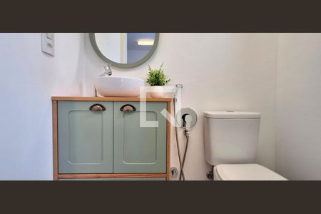 Lavabo de apartamento para alugar com 1 quarto, 74m² em Centro, Florianópolis