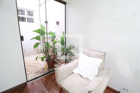 Escritório 1 de casa para alugar com 3 quartos, 223m² em Tabajaras, Uberlândia
