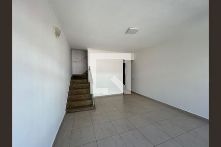 Sala de casa para alugar com 2 quartos, 72m² em Vila America, São Paulo