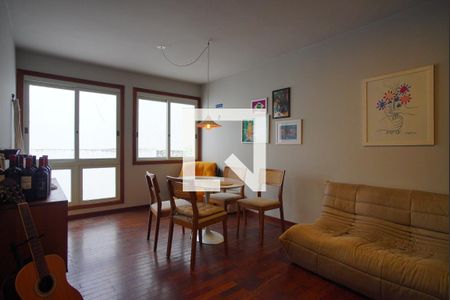 Sala 1 de apartamento para alugar com 2 quartos, 140m² em Petrópolis, Porto Alegre